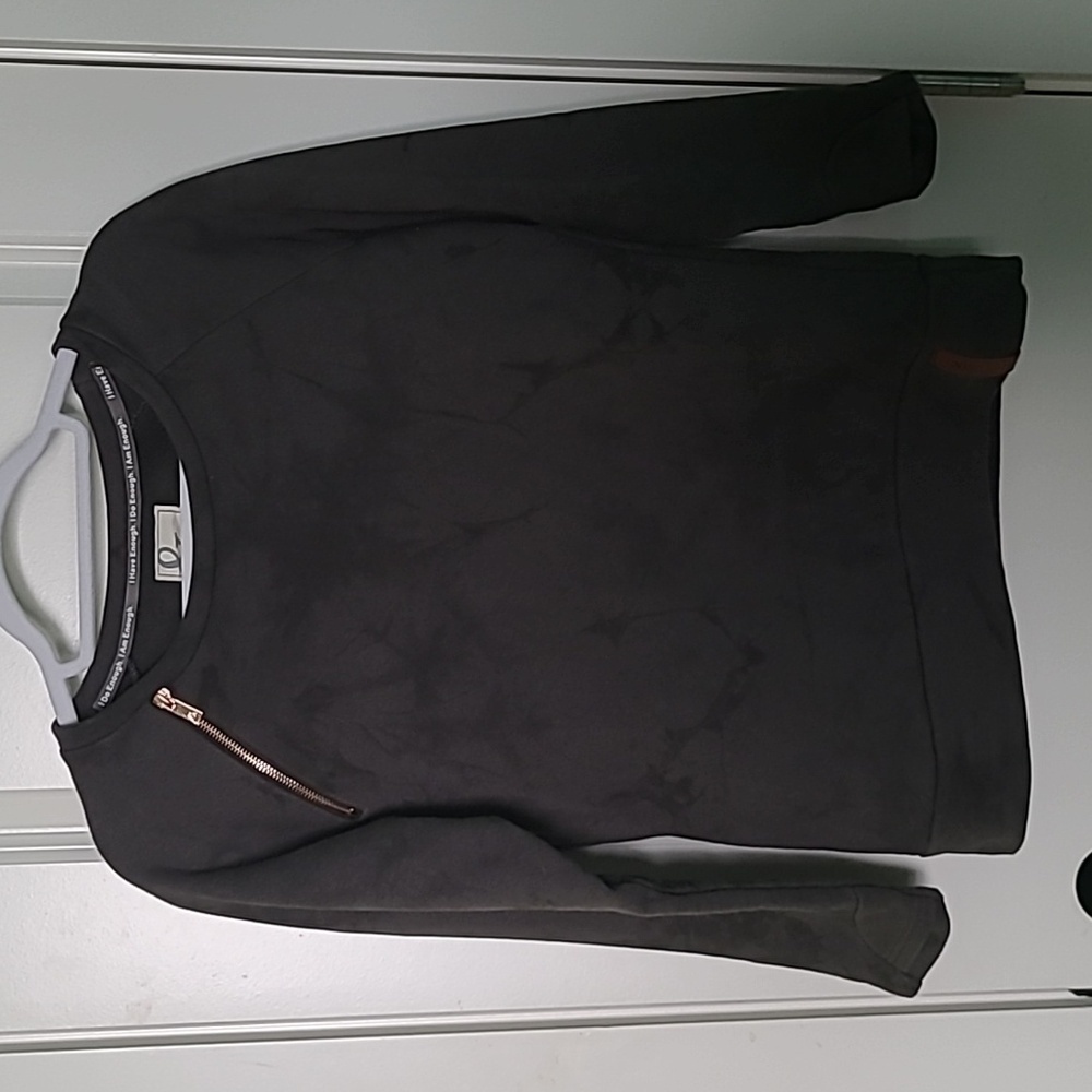 Ampersand Avenue pullover